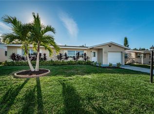 7952 115th St, Seminole, FL 33772