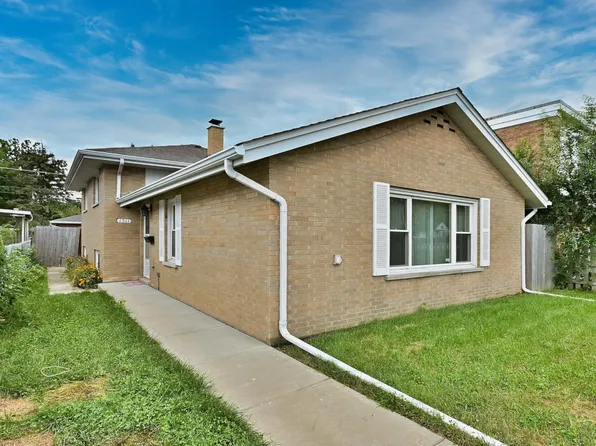 1511 14th St, North Chicago, IL 60064