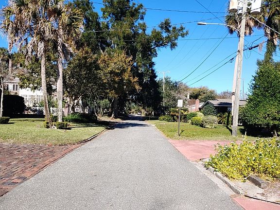 5th image of 1819 Donald St