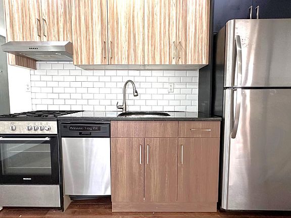 2nd image of 2589 Ocean Ave #1F