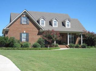 398 Old Big Cove Rd, Brownsboro, AL 35741