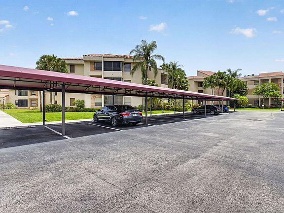 3rd image of 7460 La Paz Boulevard #306