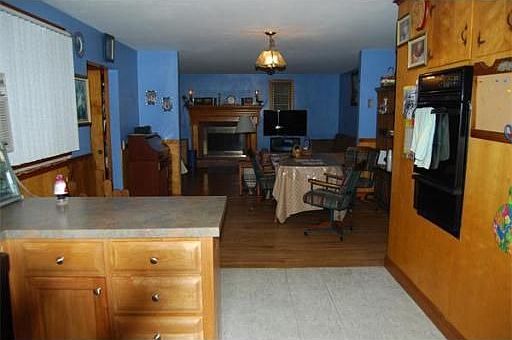 4th image of 24 Liberty Hill Ave