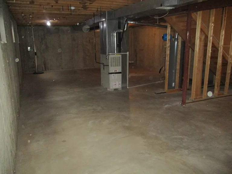 1161 Foxglove Ln — Photo 36