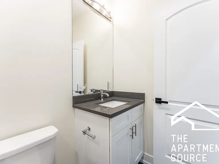 3329 N Avers Ave #1S — Photo 18