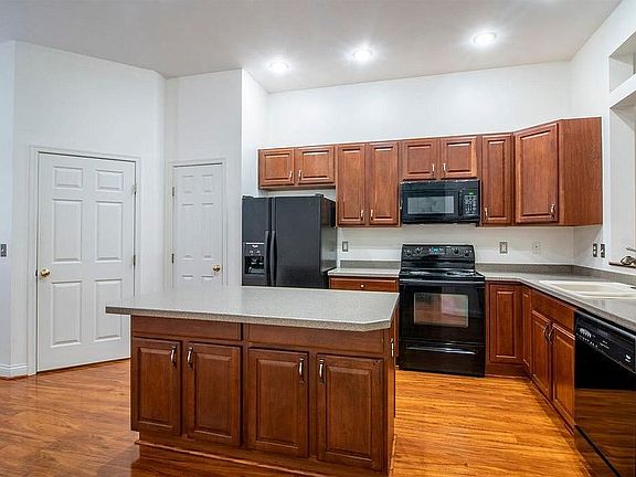 4th image of 11635 Chancery Ln