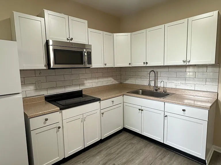 1556 S Spaulding Ave #1 — Photo 12