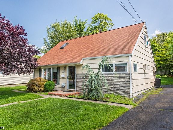 2nd image of 414 Prospect St