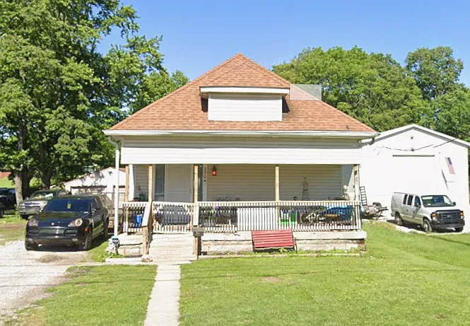 250 S Sherman Dr — Photo 1