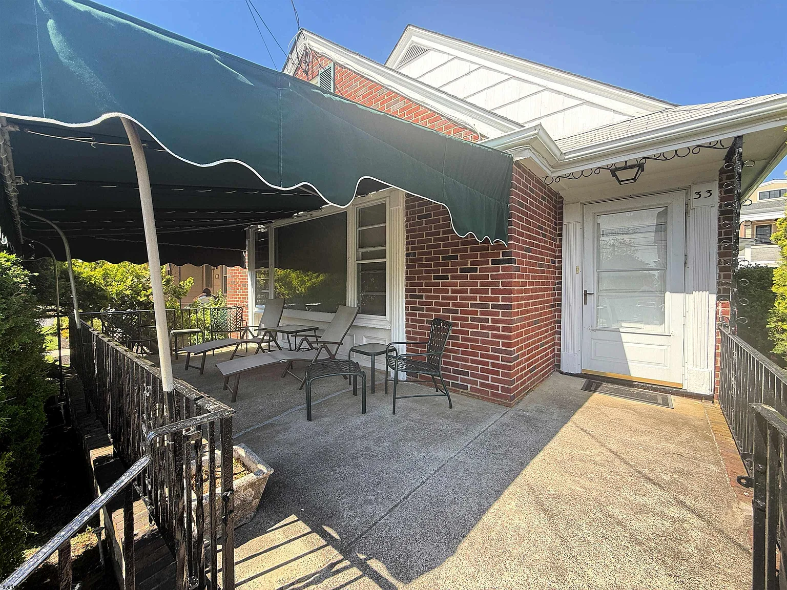3 bed, 2.0 bath, $20,000 — Photo 2
