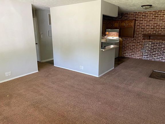 5th image of 3101 S Opechee Dr
