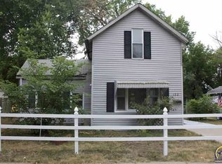 122 E Seward Ave, Burlingame, KS 66413