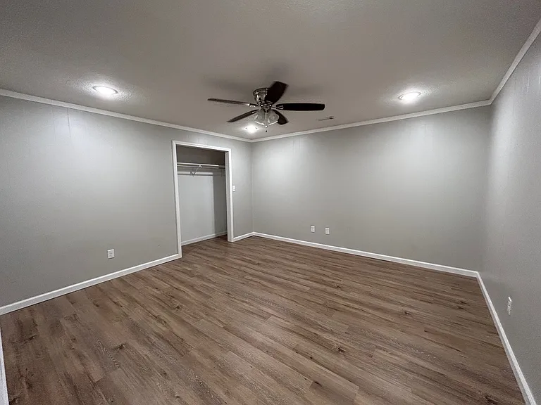 610 E Kingshighway #1 — Photo 7