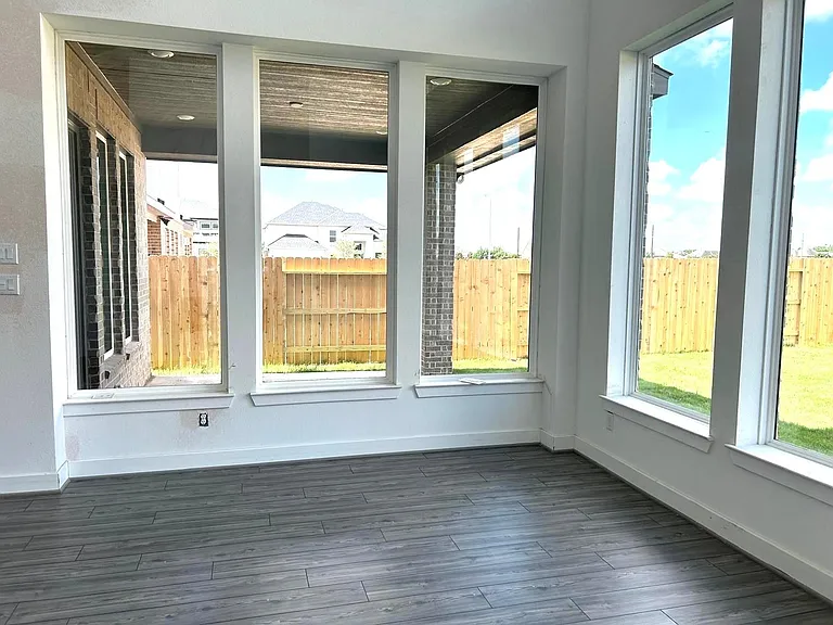 9834 Violet Landing Ln — Photo 6