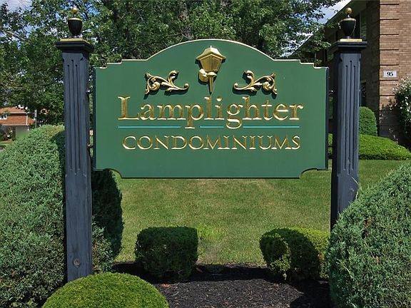 3rd image of 61A Old Lyme Dr #2