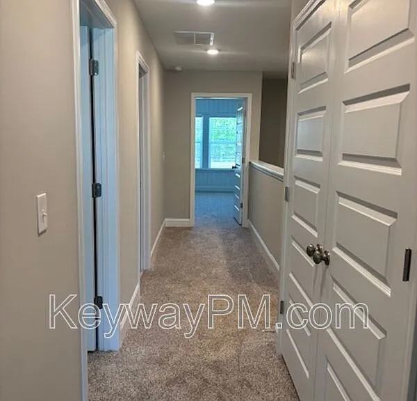 2044 Denmark Ave — Photo 9