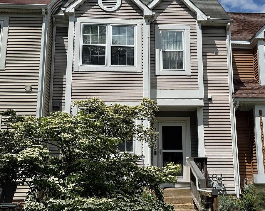 1st image of 5653 Thorndyke Ct