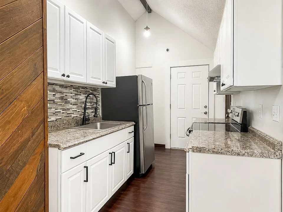 354 Lakewood Rd #4