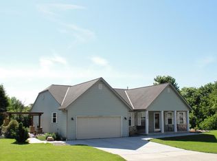 5954 N 117th St, Milwaukee, WI 53225