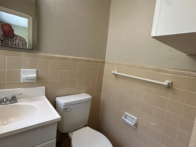 1018 Cherokee St — Photo 12