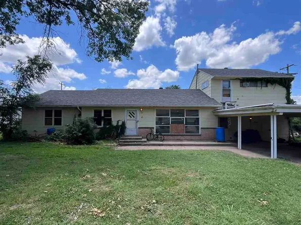 1409 Country Club Dr, Perry, OK 73077