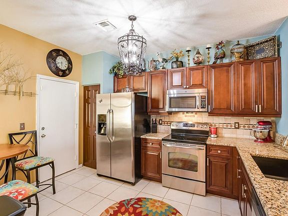 2nd image of 227 Foxtail Dr APT G