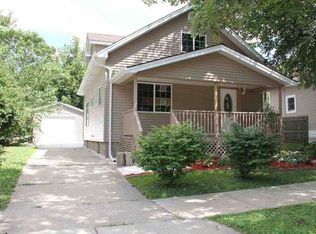 213 Stuart Ave, Aurora, IL 60505