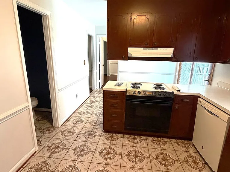 5016 Vescova Ct — Photo 4