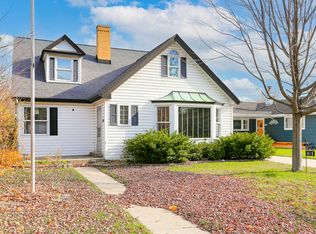 415 S Orchard Ave, Waukegan, IL 60085