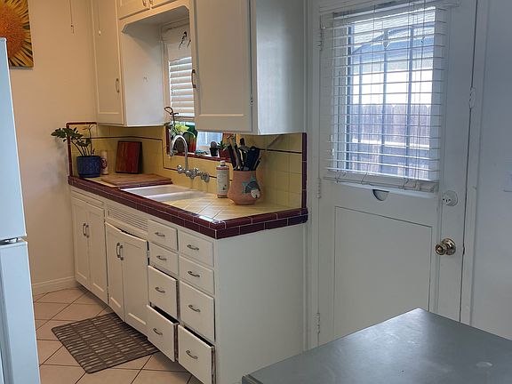 4th image of 4860 Cape May Ave