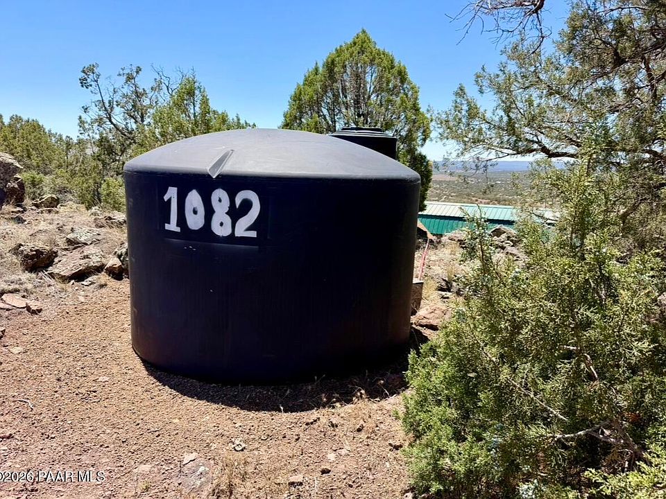 13th image of 1082 W Picacho Dr
