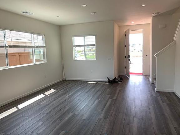 4th image of 1245 Roberts Dr