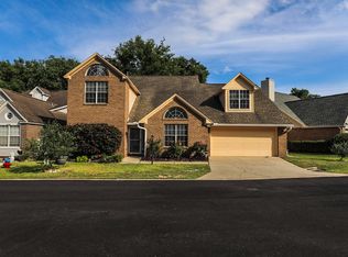 836 Fairway Lakes Dr, Niceville, FL 32578