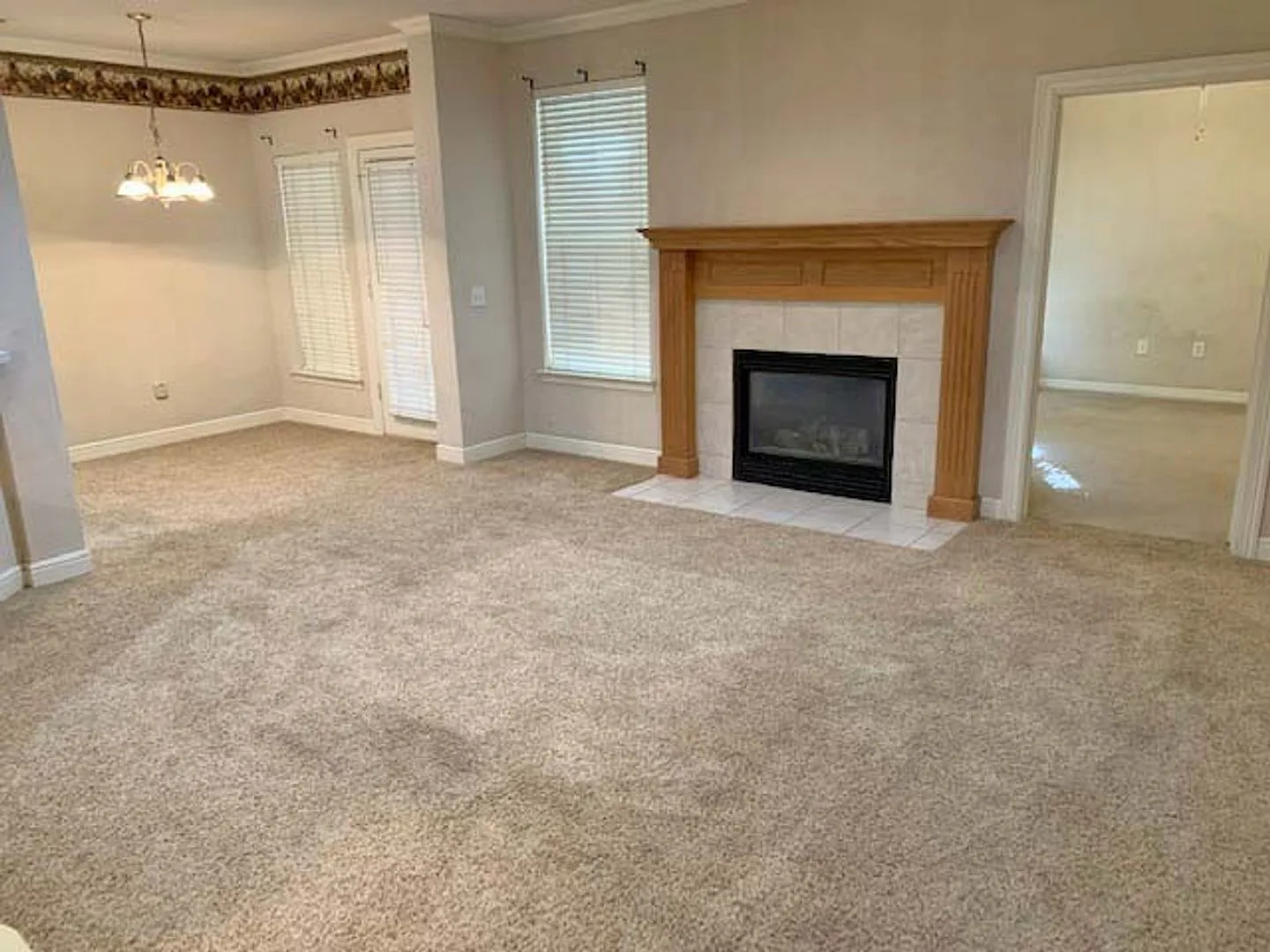 Great 3 Bdrm 2 Bath Home for Lease in Denton, Tx — Photo 2