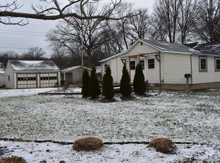 220 Sunset Rd, Avon Lake, OH 44012