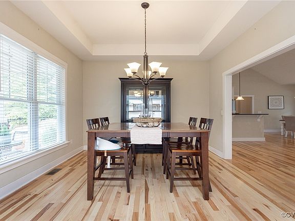 5th image of 8241 Hidden Valley Ct