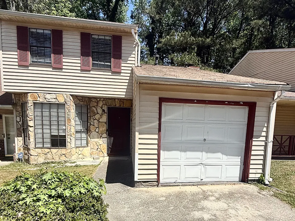 1008 Pine Tree Trl