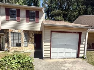 1008 Pine Tree Trl, Atlanta, GA 30349