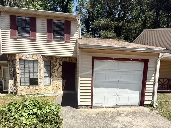 1008 Pine Tree Trl, Atlanta, GA 30349