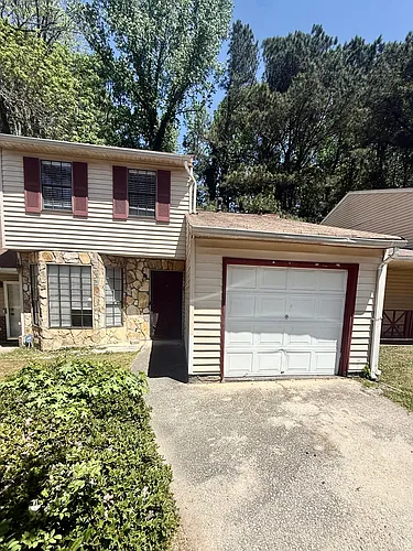 1008 Pine Tree Trl Photo 1