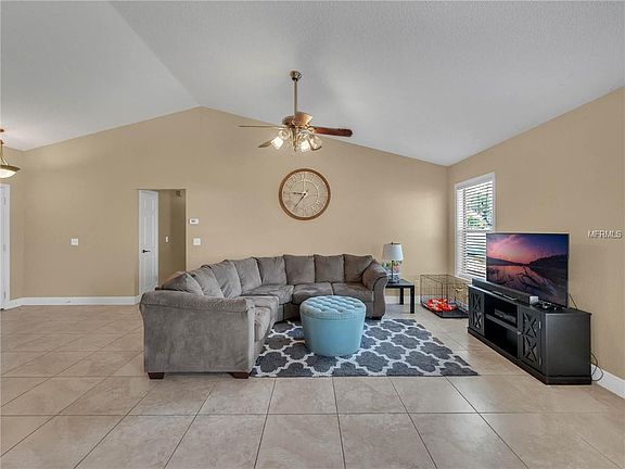4th image of 1003 Leinhart Ct