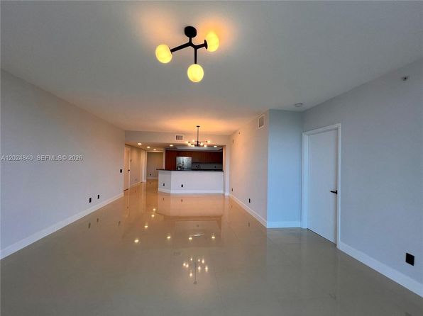 14951 Royal Oaks Ln APT 401