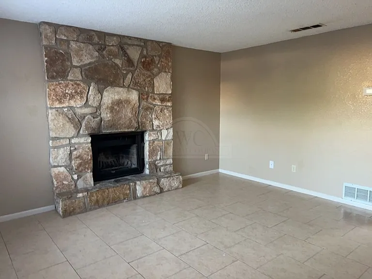 4209 Water St — Photo 6