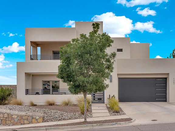 3rd image of 1247 Hidden Desert Ln