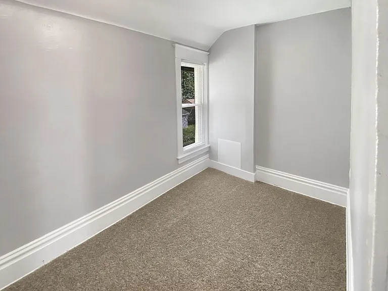 817 3rd St NW #2 — Photo 7