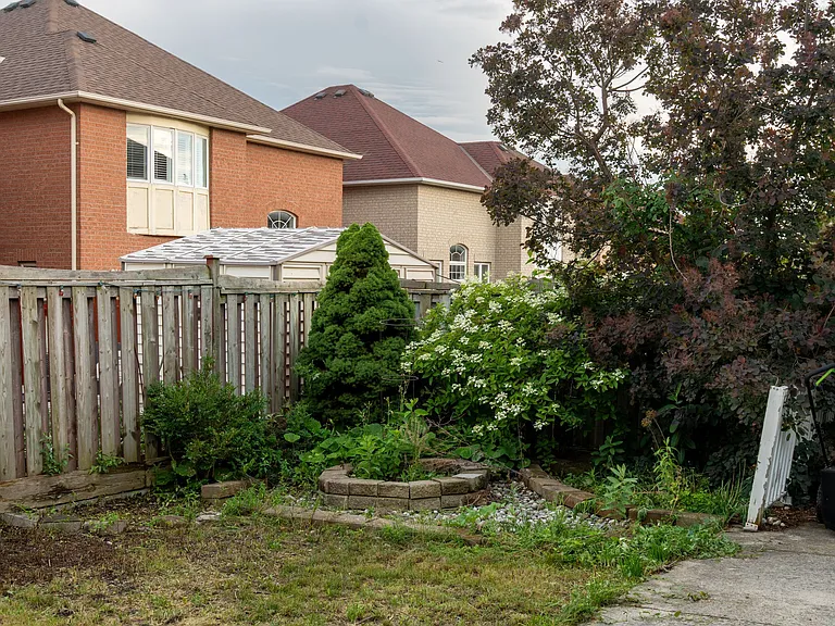 620 Madame St — Photo 43