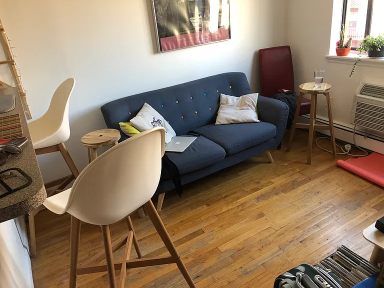 725 E 9th St #4D — Photo 5