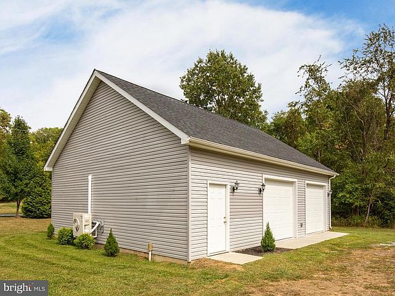 3rd image of 344 Orchard Dale Dr