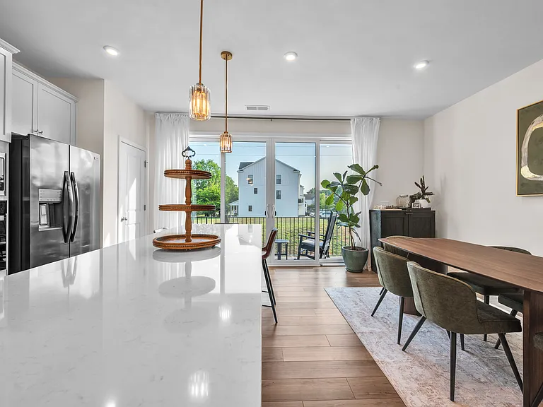 645 District Ct — Photo 6