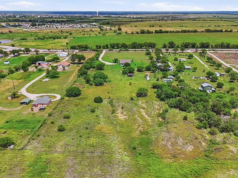 2500 Center Point Rd — Photo 27